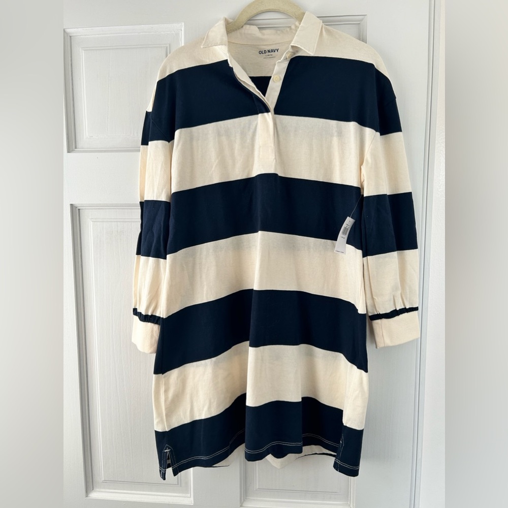 NWT- Girl Old Navy Striped Dress Size L (10/12)